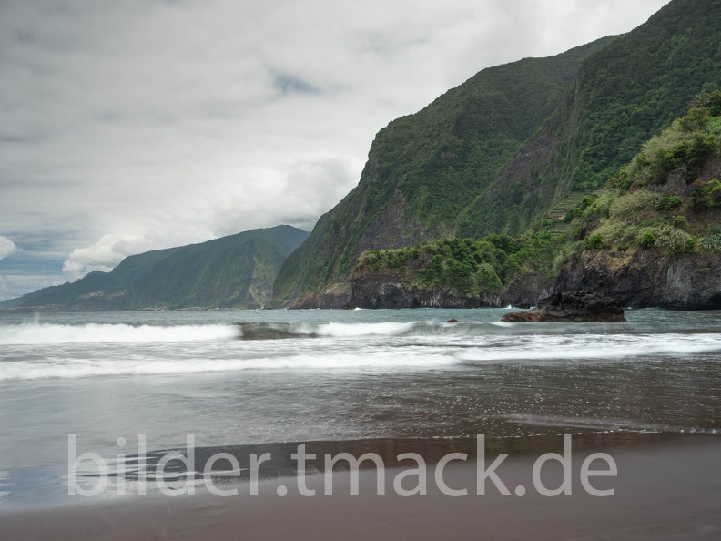 Madeira - Schwarzer Sandstrand